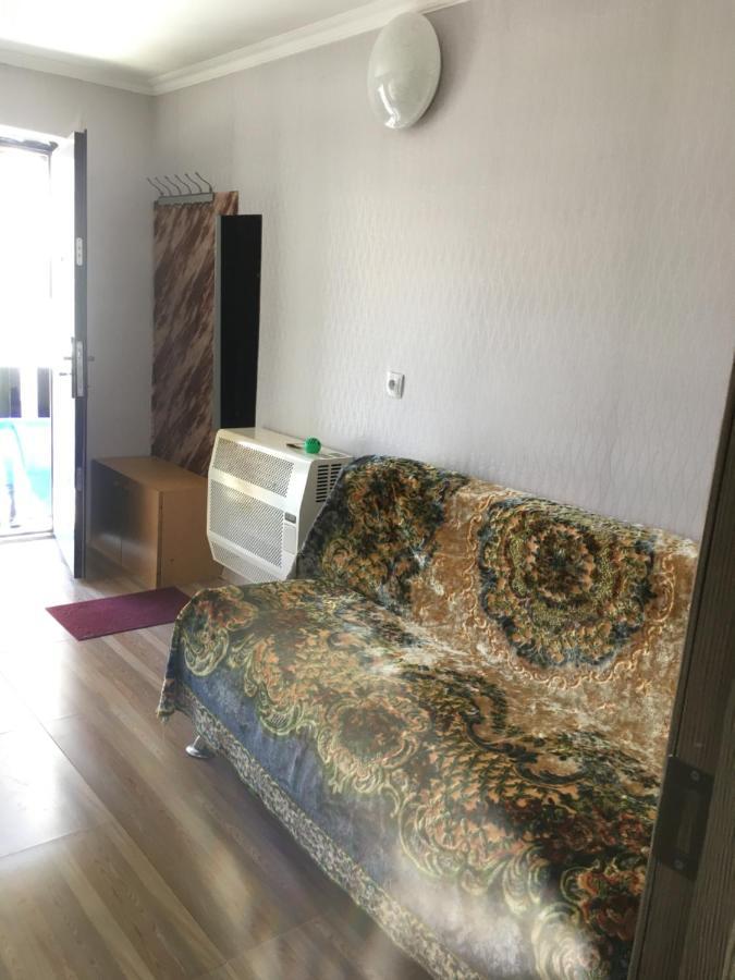 Lux-2-Or-1- Persons Irodion Evdoshvili Street #15 Kutaisi Bagian luar foto